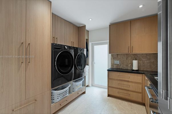 Interior, Recessed Lighting, Washer