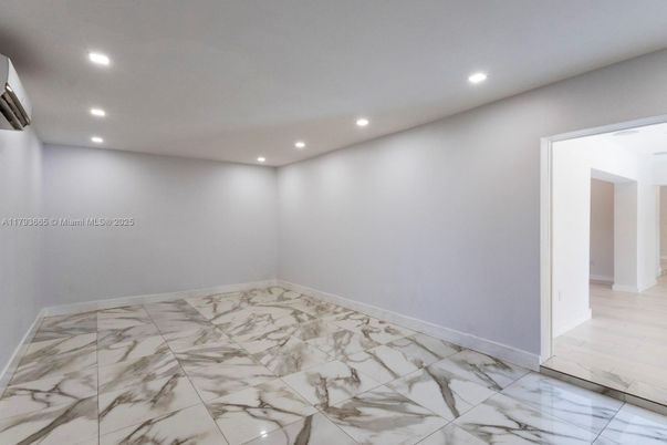 Empty room, Interior, Marble, Recessed Lighting