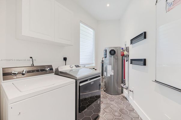 Interior, Recessed Lighting, Washer