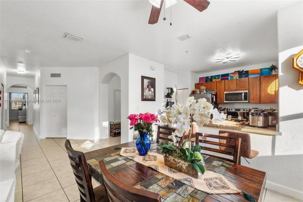 Dining room, Interior, Kitchen, Stainless Steel Appliances
