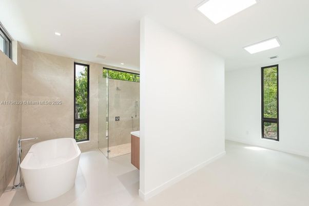 Bathroom, Free Standing Baths, Glass Shower, Interior, Recessed Lighting