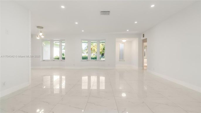 Empty room, Interior, Marble, Pendant Lights, Recessed Lighting