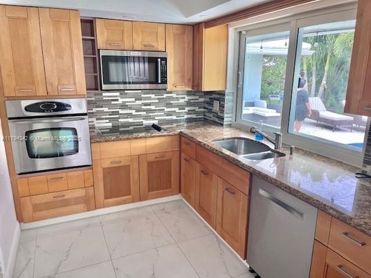Interior, Kitchen, Marble, Recessed Lighting, Stainless Steel Appliances