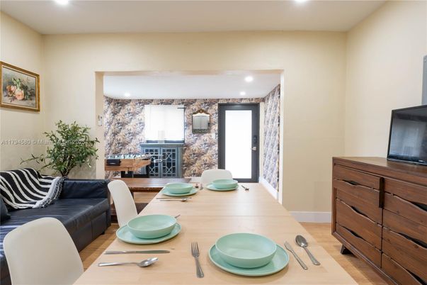 Dining room, Interior, Recessed Lighting, Wood Texture Flooring
