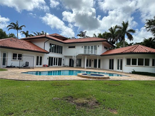 Backyard, Exterior, Pool