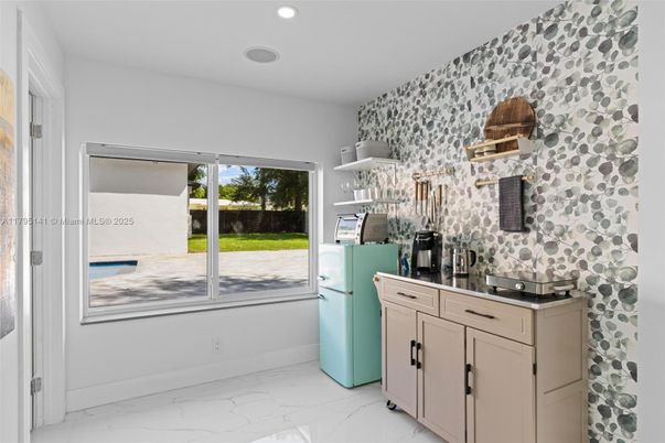 Interior, Kitchen, Marble, Recessed Lighting