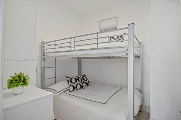 Bedroom, Interior, Washer