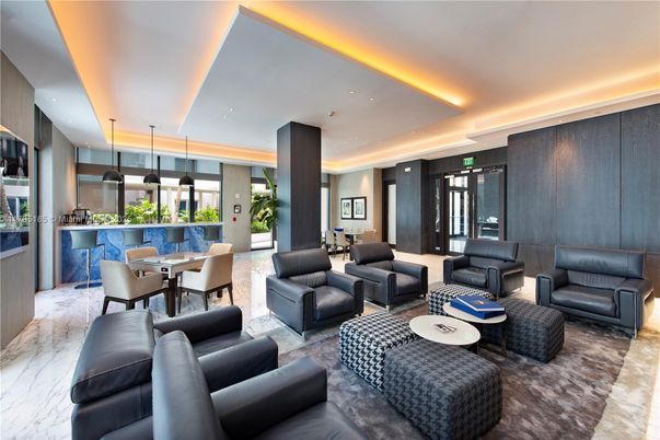Dining room, Interior, Living room, Pendant Lights, Recessed Lighting