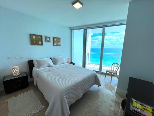 Bedroom, Interior, Water
