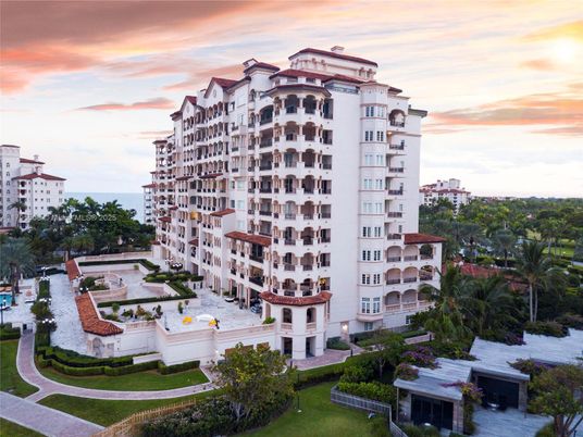 Exterior, Facade, Condo Building