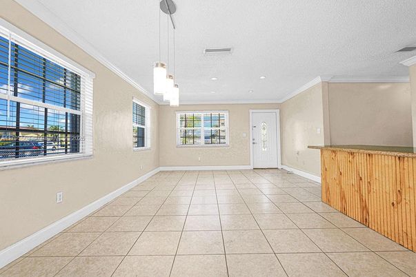 Empty room, Interior, Pendant Lights, Recessed Lighting