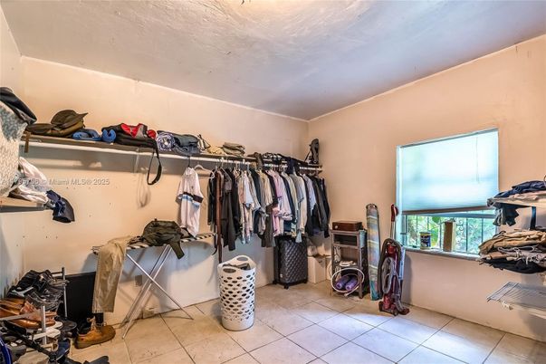 Interior, Walk-in Closets