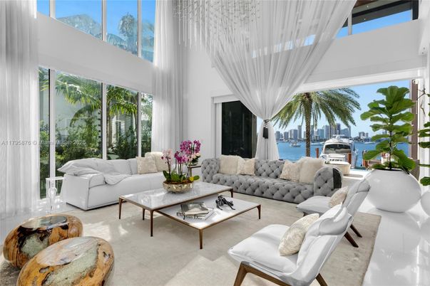Interior, Living room, Sun Room, Water