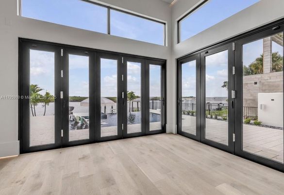 Interior, Sun Room, Wood Texture Flooring