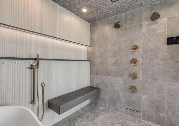 Bathroom, Interior, Recessed Lighting