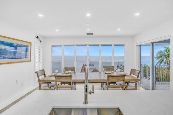 Dining room, Interior, Recessed Lighting, Water