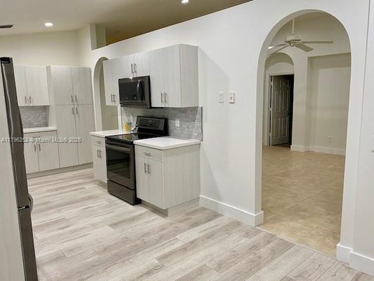 Interior, Kitchen, Recessed Lighting, Wood Texture Flooring