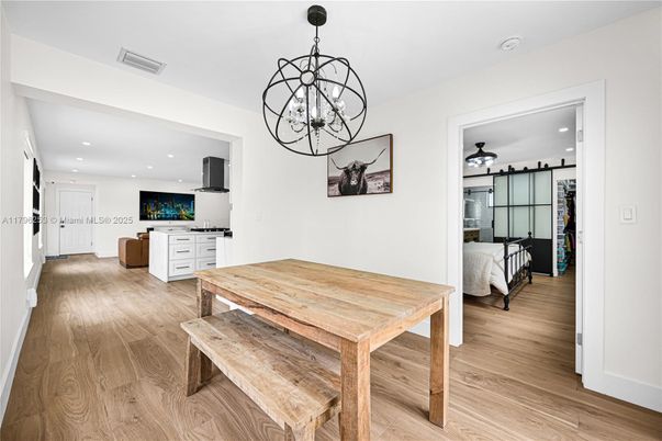 Chandelier, Dining room, Interior, Kitchen, Recessed Lighting, Wood Texture Flooring