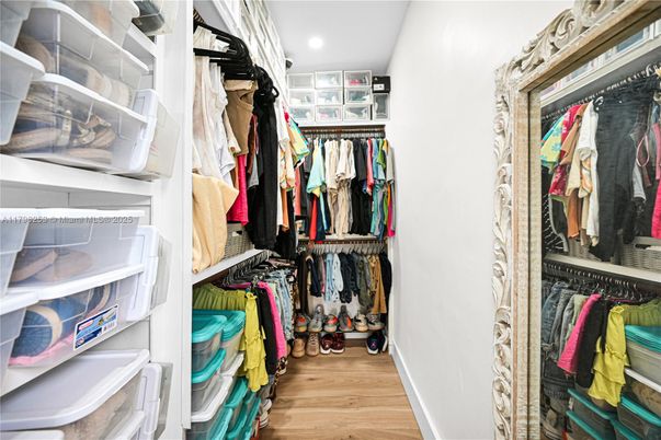 Interior, Recessed Lighting, Walk-in Closets, Wood Texture Flooring