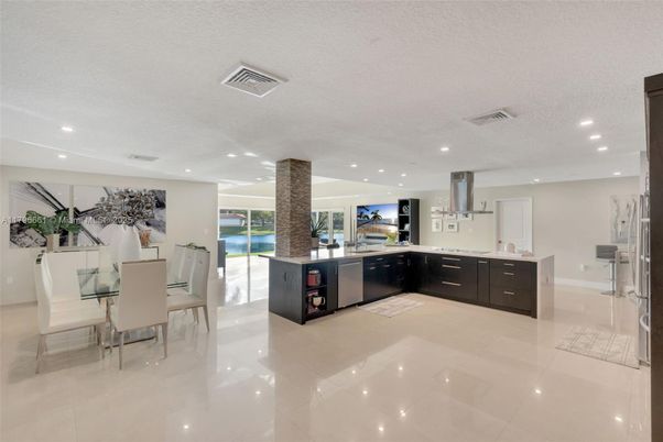 Dining room, Interior, Kitchen, Recessed Lighting