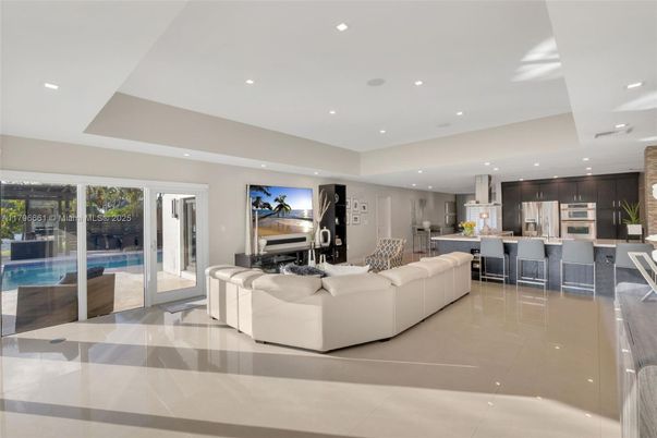 Interior, Kitchen, Living room, Recessed Lighting, Stainless Steel Appliances