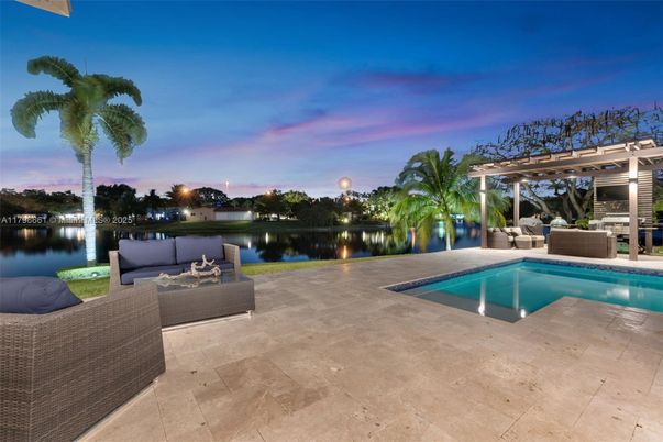 Exterior, Lake, Pool