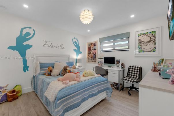 Bedroom, Home Office, Interior, Recessed Lighting, Wood Texture Flooring