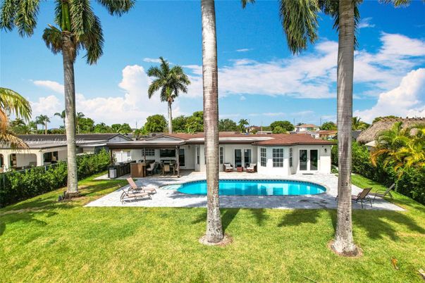 Backyard, Exterior, Pool
