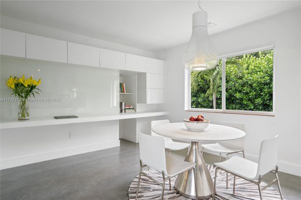 Dining room, Interior, Kitchen, Pendant Lights