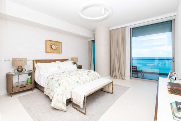 Bedroom, Interior, Water