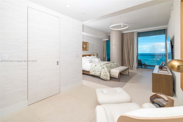 Bedroom, Interior, Pendant Lights, Recessed Lighting, Water