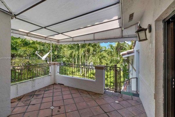 Exterior, Interior, Sun Room