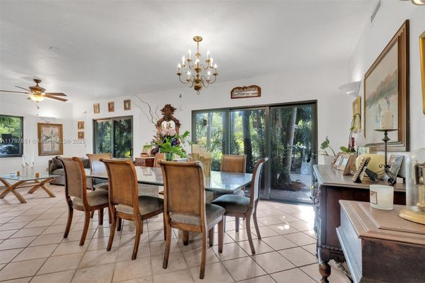 Chandelier, Dining room, Interior
