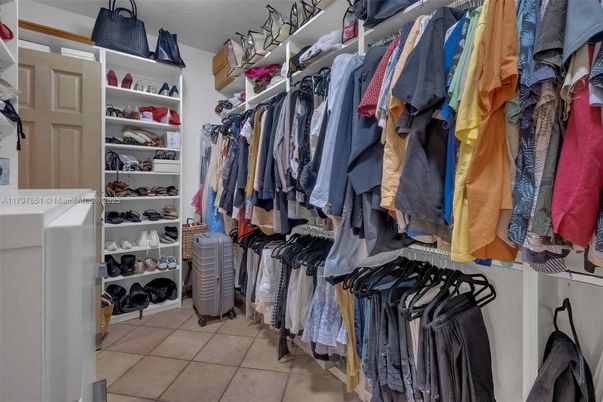 Interior, Walk-in Closets