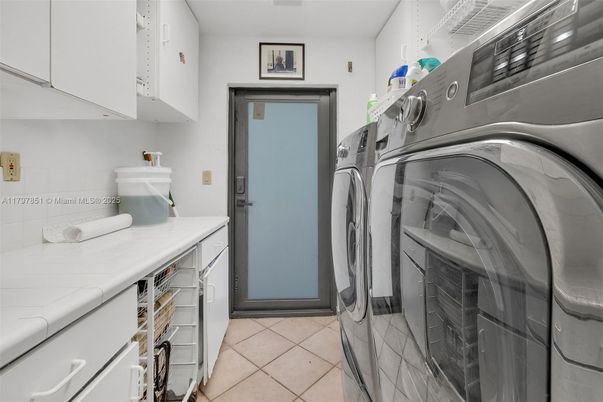 Interior, Washer