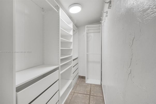 Interior, Walk-in Closets