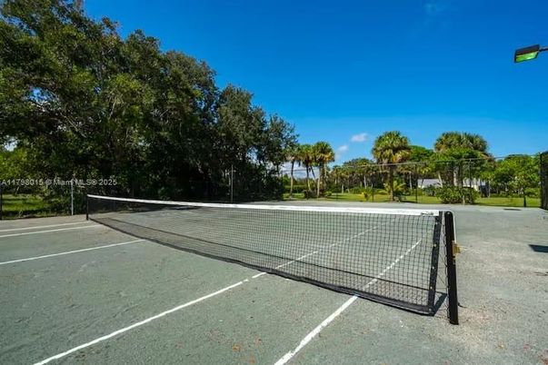 Exterior, Tennis Courts