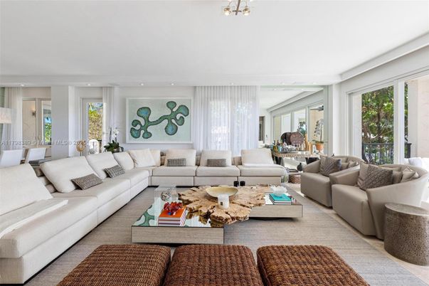 Dining room, Interior, Living room, Recessed Lighting