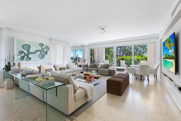 Dining room, Interior, Living room, Recessed Lighting