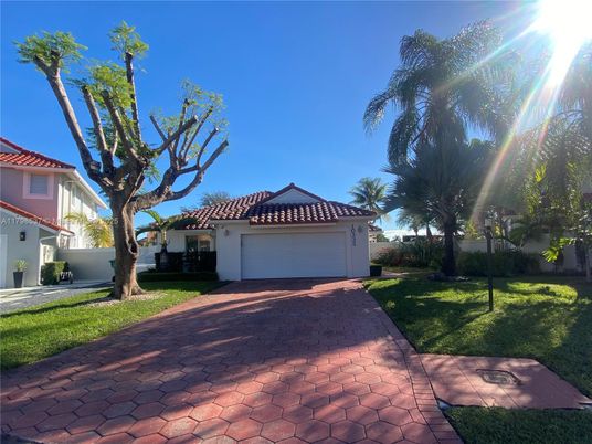 Backyard, Detached Garage, Exterior