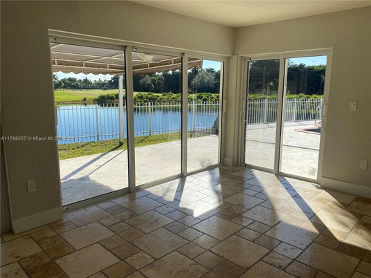 Empty room, Interior, Sun Room, Water