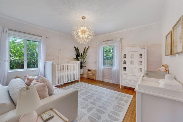 Chandelier, Interior, Wood Texture Flooring