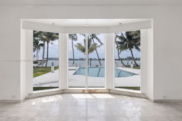 Interior, Recessed Lighting, Water