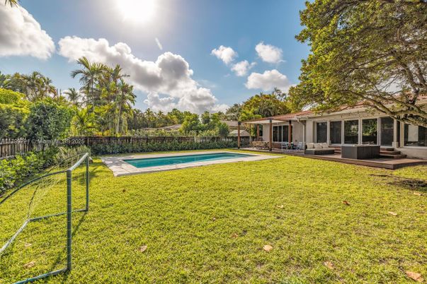 Backyard, Exterior, Pool