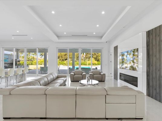 Fireplace, Interior, Living room, Recessed Lighting