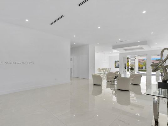 Dining room, Interior, Living room, Recessed Lighting
