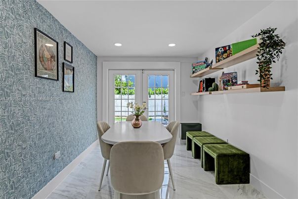 Dining room, Interior, Marble, Recessed Lighting