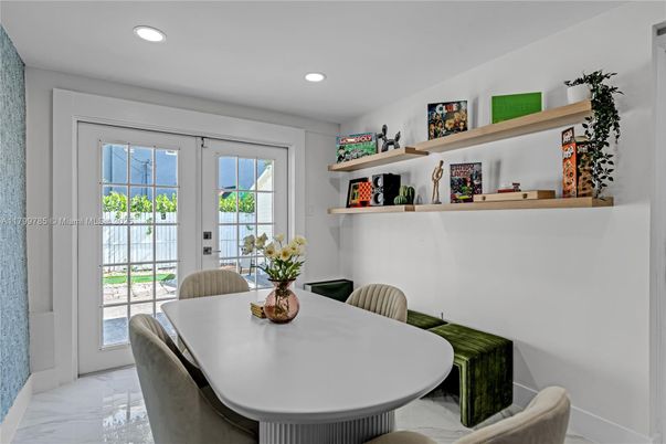 Dining room, Interior, Marble, Recessed Lighting