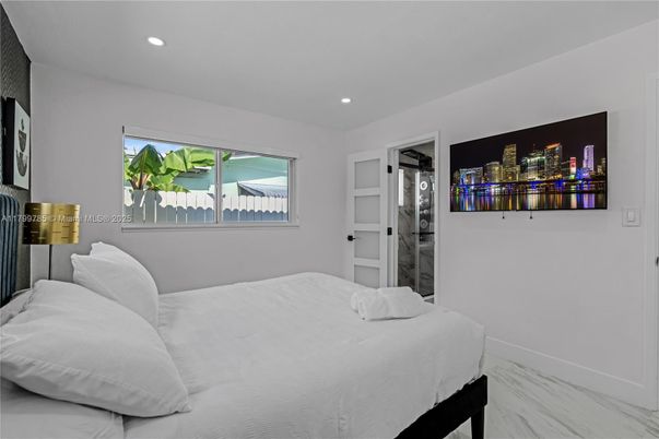 Bedroom, Interior, Marble, Recessed Lighting
