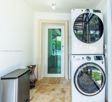 Interior, Utility Closets, Washer